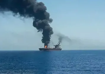 İsrail gemisine saldırı! Umman Denizi'nden sıcak saatler