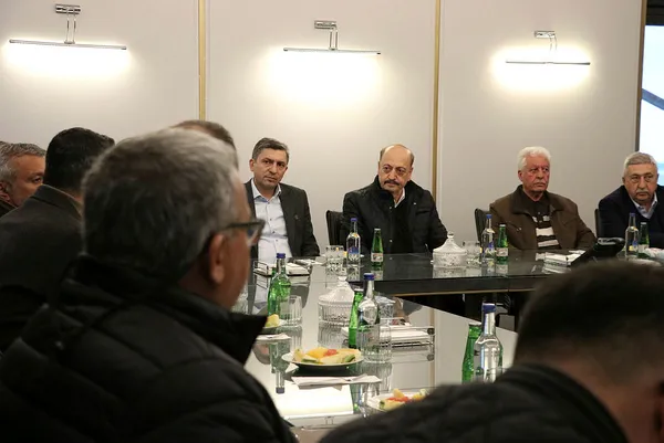 asgari-ucret-icin-yeni-duzenleme-deprem-bolgesini-kapsayacak-bakan-vedat-bilginden-eyt-sozleri-1678982339091.jpg Asgari ücret için yeni düzenleme! Deprem bölgesini kapsayacak! Bakan Vedat Bilgin'den EYT sözleri... - 2