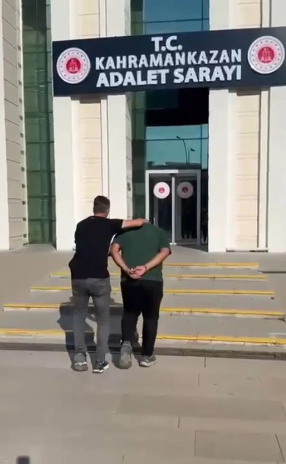 kargo-paketlerinden-1093-kilogram-uyusturucu-cikti-1787685596055.jpg Ankara'da kargo paketlerine yönelik operasyon: 109,3 kilogram uyuşturucu ele geçirildi - 1