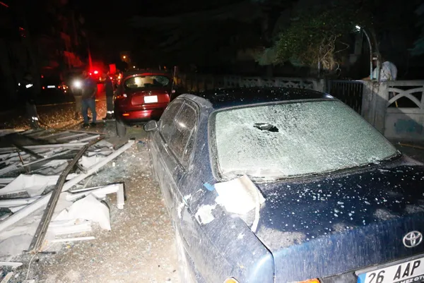 eskisehirde-gece-yarisi-korkutan-patlama-1-kisi-hayatini-kaybetti-1693191704959.jpg Eskişehir'de gece yarısı korkutan patlama! 1 kişi hayatını kaybetti - 2