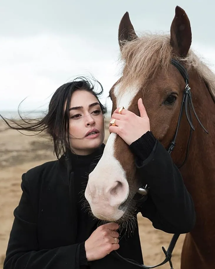 Ramo’nun Sibel’i Esra Bilgiç estetik harikası çıktı! Eski hali şok etti