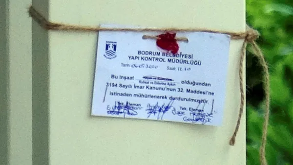 Son dakika: Yılmaz Özdil'in villasına '32'inci madde' uygulaması mührü görüntülendi - 1