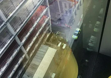 Londra’da bombalı araç paniği
