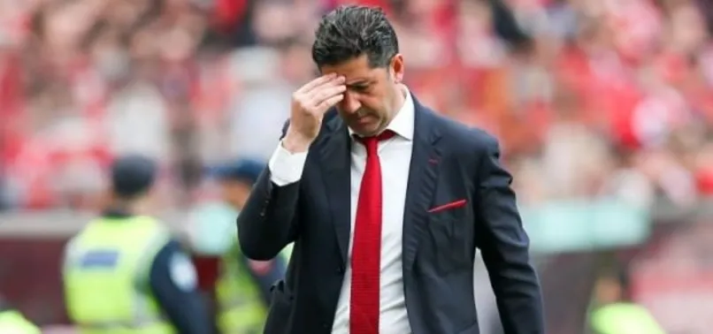 G.Saray'ın rakibi Benfica'da deprem!