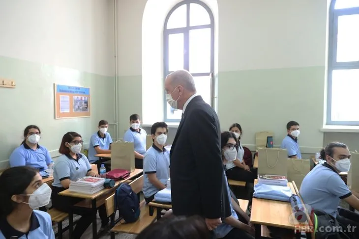 Başkan Erdoğan’dan öğrencilere dikkat çeken mesaj! Yeni eğitim öğretim yılı böyle başladı