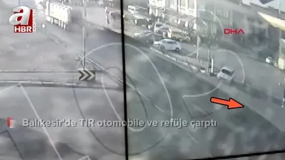 Otomobil hurdaya döndü! TIR çarpıp üstüne devrildi