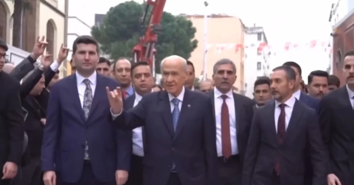 Devlet Bahçeli’nin hayatı kitap oldu