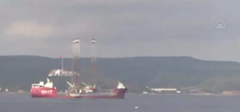 Dev gemi Çanakkale Boğazı'nda! 60 metre batırılacak