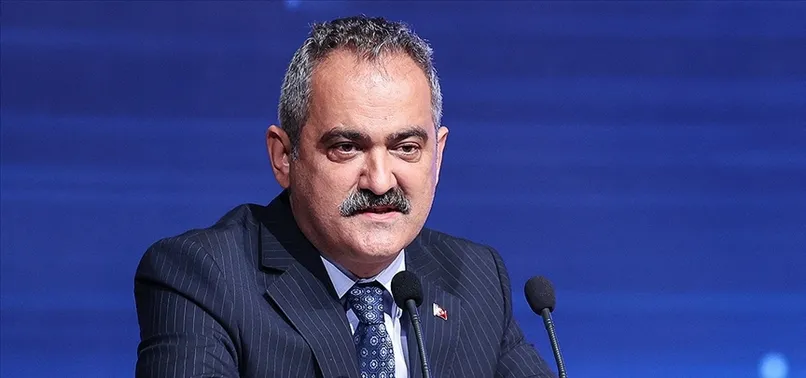 Milli Eğitim Bakanı Özer: Depremden etkilenen 10 ildeki öğrencilerin istediği illerdeki okullara nakilleri yapılacak