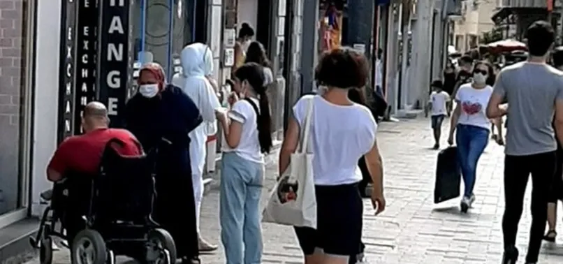 Taksim Meydanı'nda dilenci istilası! İBB zabıta ekipleri görmezden geliyor