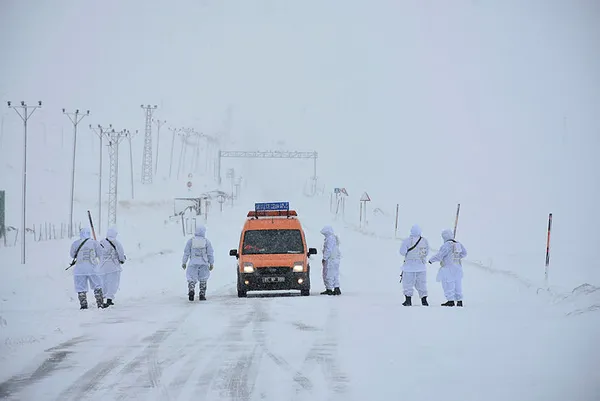 Son dakika: İçişleri Bakanlığı: Van’daki çığ felaketini soruşturmak için 3 Mülkiye Müfettişi görevlendirildi