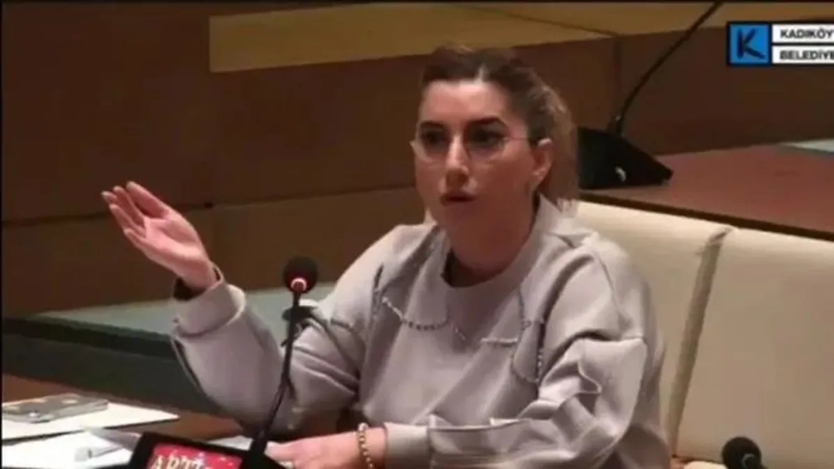 Kadıköy Belediyesi’nde skandal! Mikrofonu kapatılan AK Partili Meclis üyesi Elif Lale Bilgili ahaber.com.tr’ye konuştu