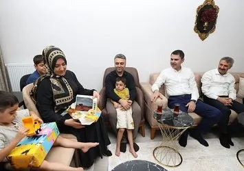 Bakan Kurum’dan depremzede aileye ziyaret