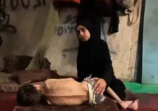 Gazzelileri hem bombalar hem açlık öldürüyor!