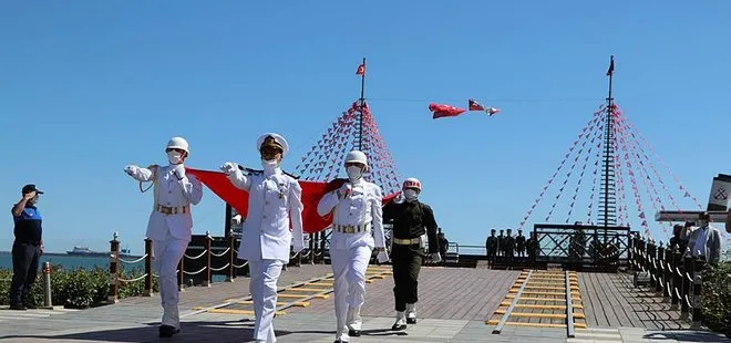 Pandemi gölgesinde 19 Mayıs kutlamaları! Atatürk’ü temsil eden bayrak karaya çıkarıldı