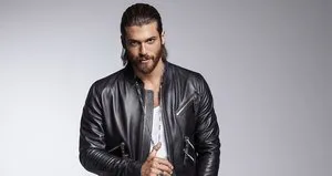 Can Yaman Hollywood yıldızlarını solladı