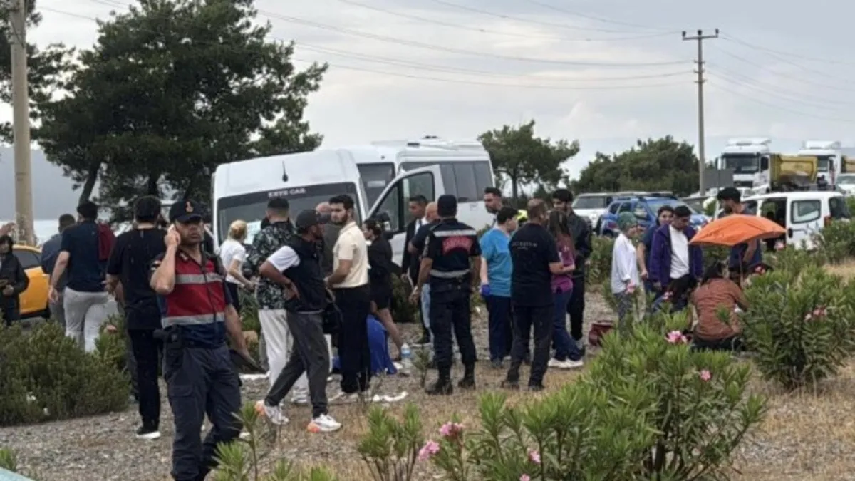 Muğla'da korkunç kaza! 15 yaralı var