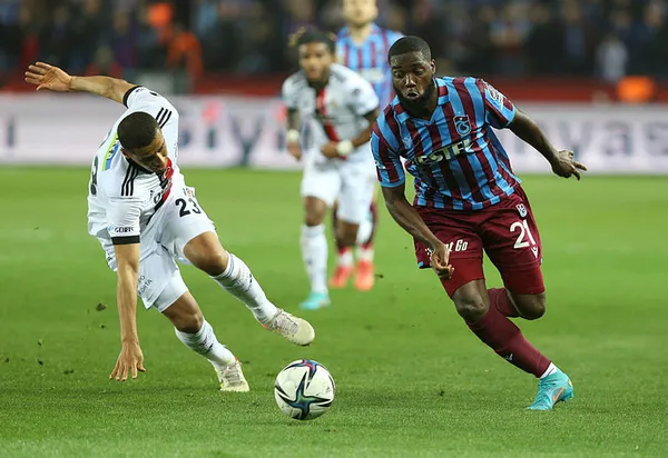 Kırmızı kart ve bir penaltının olduğu Trabzonspor-Beşiktaş derbisinde puanlar paylaşıldı! MAÇ SONUCU: Trabzonspor 1-1 Beşiktaş - 6