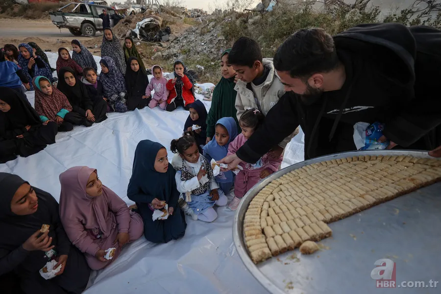 Gazze'de bayram namazı: Üç yıl sonra bir ilk 8