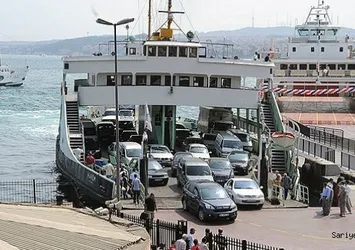 Şehir Hatları: Trafik nedeniyle arabalı vapurlar ücretsiz