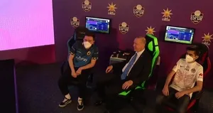 Başkan Erdoğan gençlere ödülünü bizzat verdi