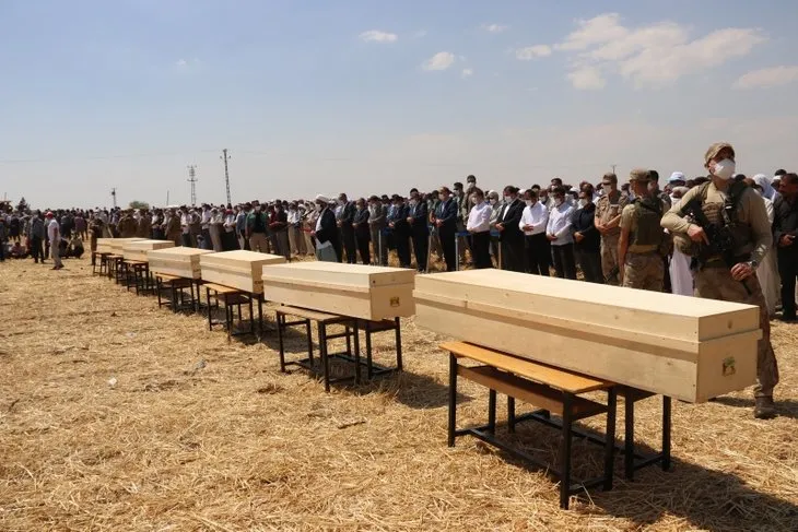 Şanlıurfa'dan kahreden kare! 7 tabut yan yana...