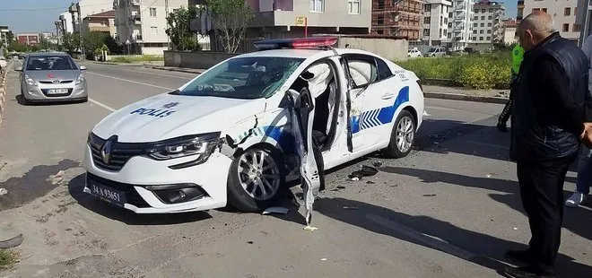 Sultanbeyli’de İETT otobüsü polis aracına çarptı! 2 polis yaralı