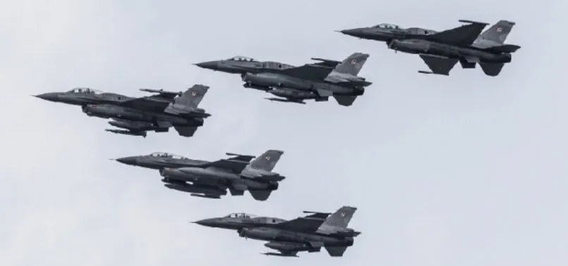 Rus uçaklarını F-16'lar 7 saat boyunca takip etti