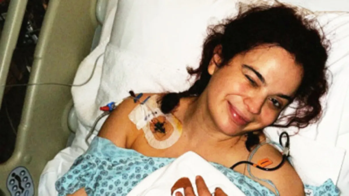 Aslı Bekiroğlu doktor ihmali yüzünden yeniden ameliyat oldu!