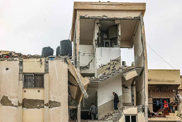 Katil İsrail’den Refah’a saldırı! Terör ordusu duyuru olmadan hava saldırısı başlattı