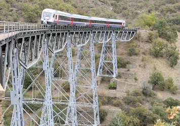Anadolu DMU Milli Tren Seti Uşak'ta test sürüşüne başladı
