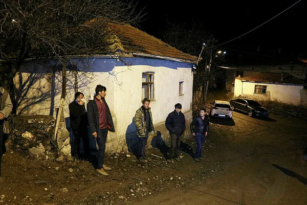 ankara-depreminin-yeraltindaki-sesi-korkuttu-1610335748463.jpg Ankara depreminin yeraltındaki sesi korkuttu! - 6