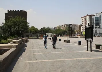 Diyarbakır'da toplantı ve gösteri yürüyüşü yasağı