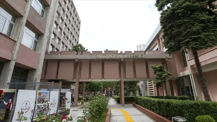 SON DAKİKA: Öğretmenlerin iller arası yer değiştirme sonuçları açıklandı | MEB duyurdu