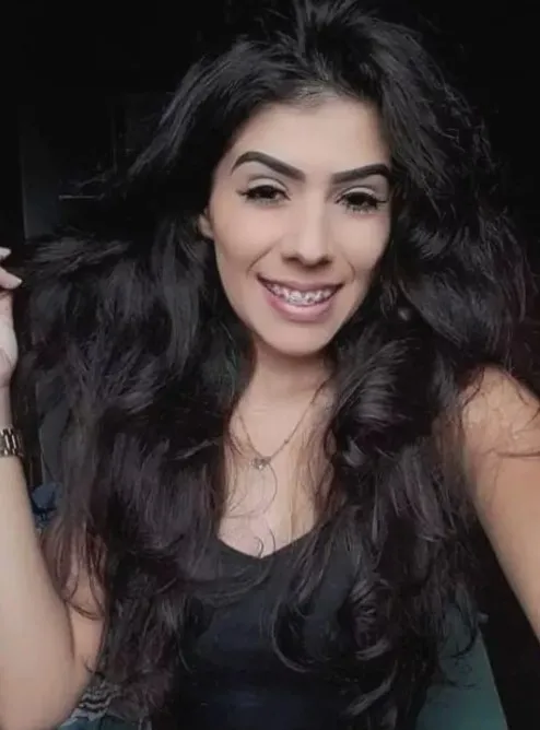 gunlerdir-aranan-genc-kizin-cesedi-yol-kenarinda-oyle-bir-halde-bulundu-ki-her-satiri-tuyler-urpetti-1651050560957.jpg Günlerdir aranan genç kızın cesedi yol kenarında öyle bir halde bulundu ki... Her satırı tüyler ürpetti - 1