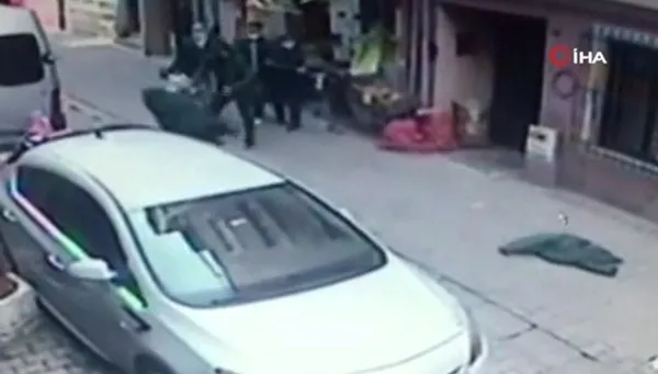 Cani koca eşini sokak ortasında bıçakladı! İstanbul'da kan donduran görüntüler - 1