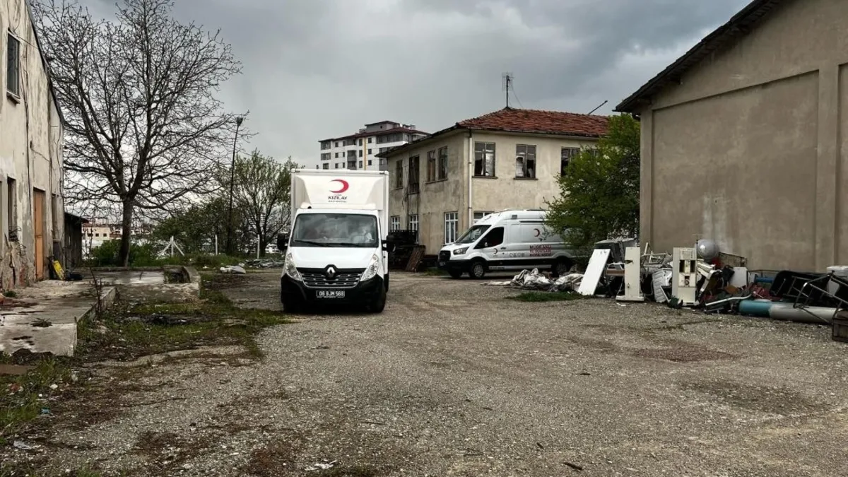 Kastamonu Türk Kızılay İstanbul'a 2 mobil aşevi yolladı