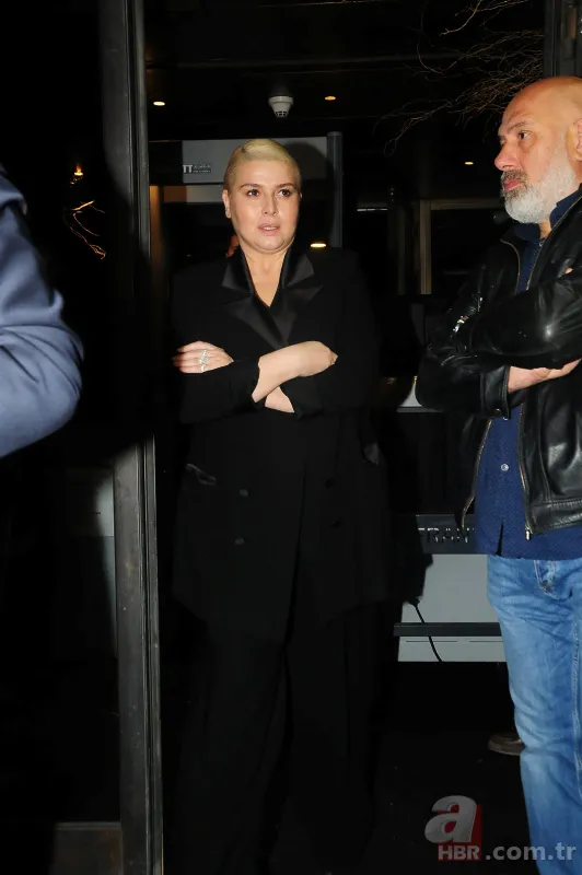 Hadise'den şok bir hamle daha! Ailesini tamamen sildi 23