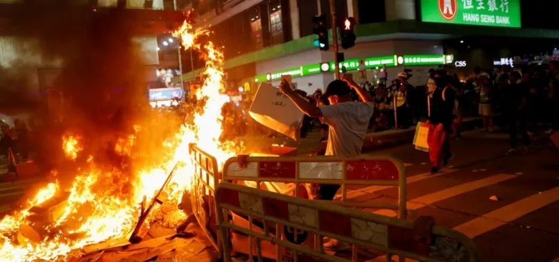 Tasarının geri çekilmesi işe yaramadı! Protestolar devam ediyor...