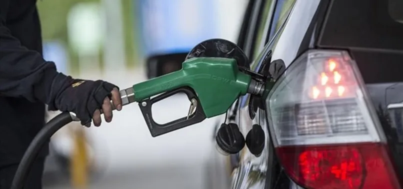 Sürücüler dikkat! Benzin ve motorine bir indirim daha