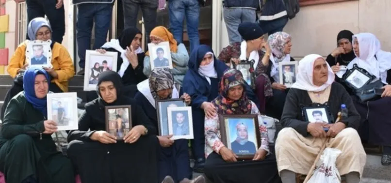 Diyarbakır'da HDP önünde nöbet tutan aile sayısı 34 oldu! Tek istekleri kavuşmak