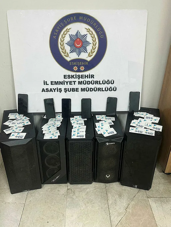 eskisehir-merkezli-7-ilde-fuhus-operasyonu-14-gozalti-1689318115277.jpg Eskişehir merkezli 7 ilde fuhuş operasyonu: 14 gözaltı - 2