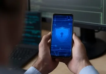 Telefonunuzdaki o ayarı kapatın, siber saldırılara maruz kalmayın