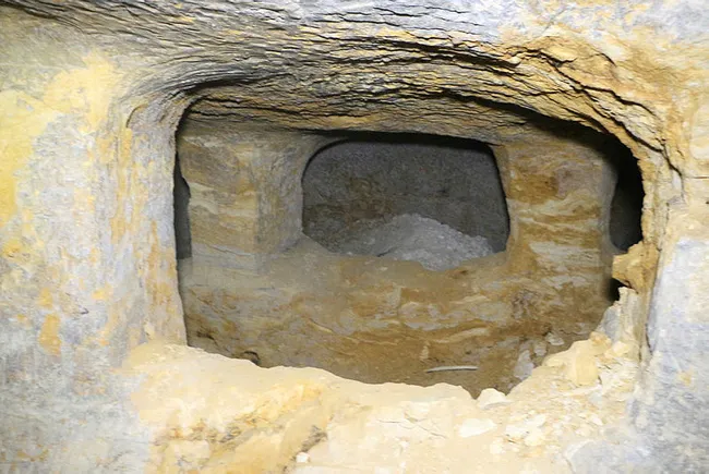 Tokat'ta bulunan 5 bin yıllık yer altı yerleşiminde 'defineci' talanı - 3