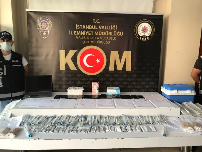 Sahte Covid-19 test raporu satan şebekeye ikinci dalga operasyon: Doktor kılığına giren 3 kişi yakalandı - 2