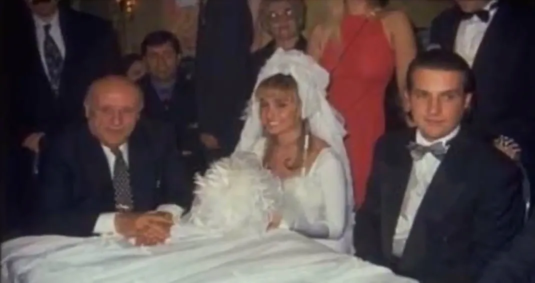 https://iaahbr.tmgrup.com.tr/ba8d25/0/0/0/0/0/0?u=https://itkv.tmgrup.com.tr/album/2018/12/06/unlulerin-eski-esleri-ve-sevgilileri-1544080373620.jpg