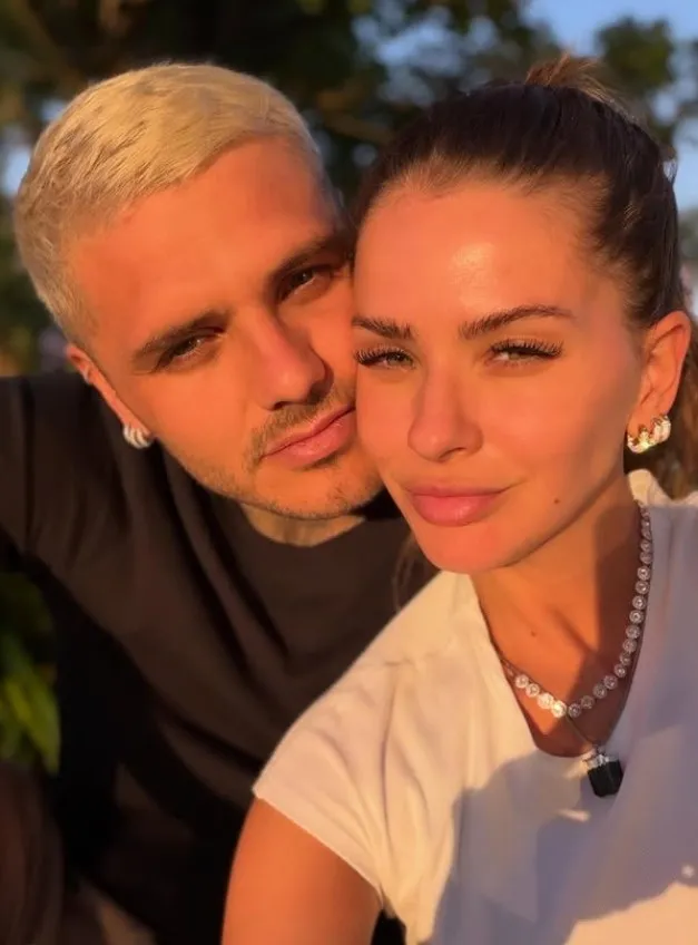 wanda-naradan-kafa-karistiran-sozler-sonsuza-dek-aile-olacagiz-1768984220595.jpg Kaynak: Instagram