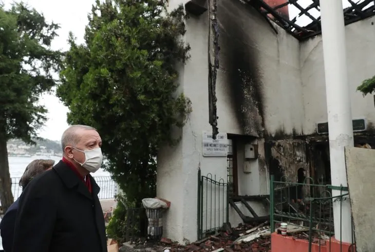 Başkan Erdoğan yangında küle dönen Vaniköy Camisi’nde incelemede bulundu