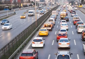 Yola çıkacaklar dikkat! İstanbul'da bugün bazı yollar trafiğe kapatıldı
