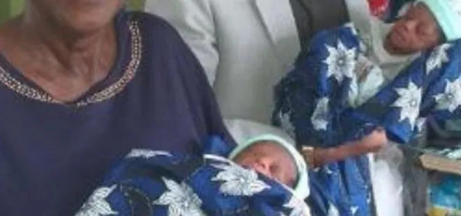 Nijerya’da 68 yaşındaki kadın ikiz bebek doğurdu